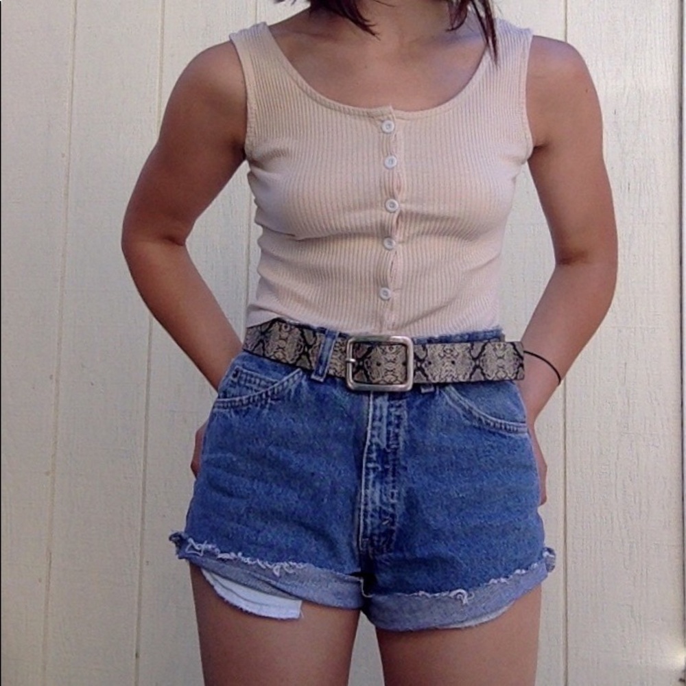 Cute beige tank top with button details